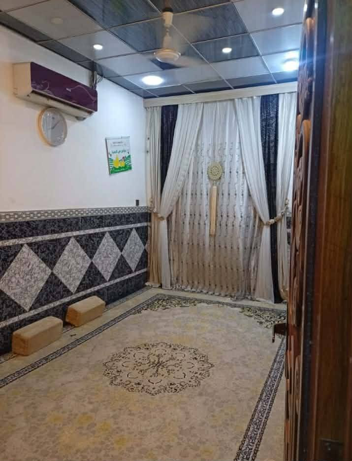 دار للبيع المساحه 120 مغربه الشيشان الأولى قاطين كاملات غرفتين فوك وغرفه جوه رايدينه ب115وببه مجال


**إذا كنت صاحب هذا الإعلان وتريد حذفه لأي سبب، رجاءا أرسل رسالة إلى الدعم الفني**