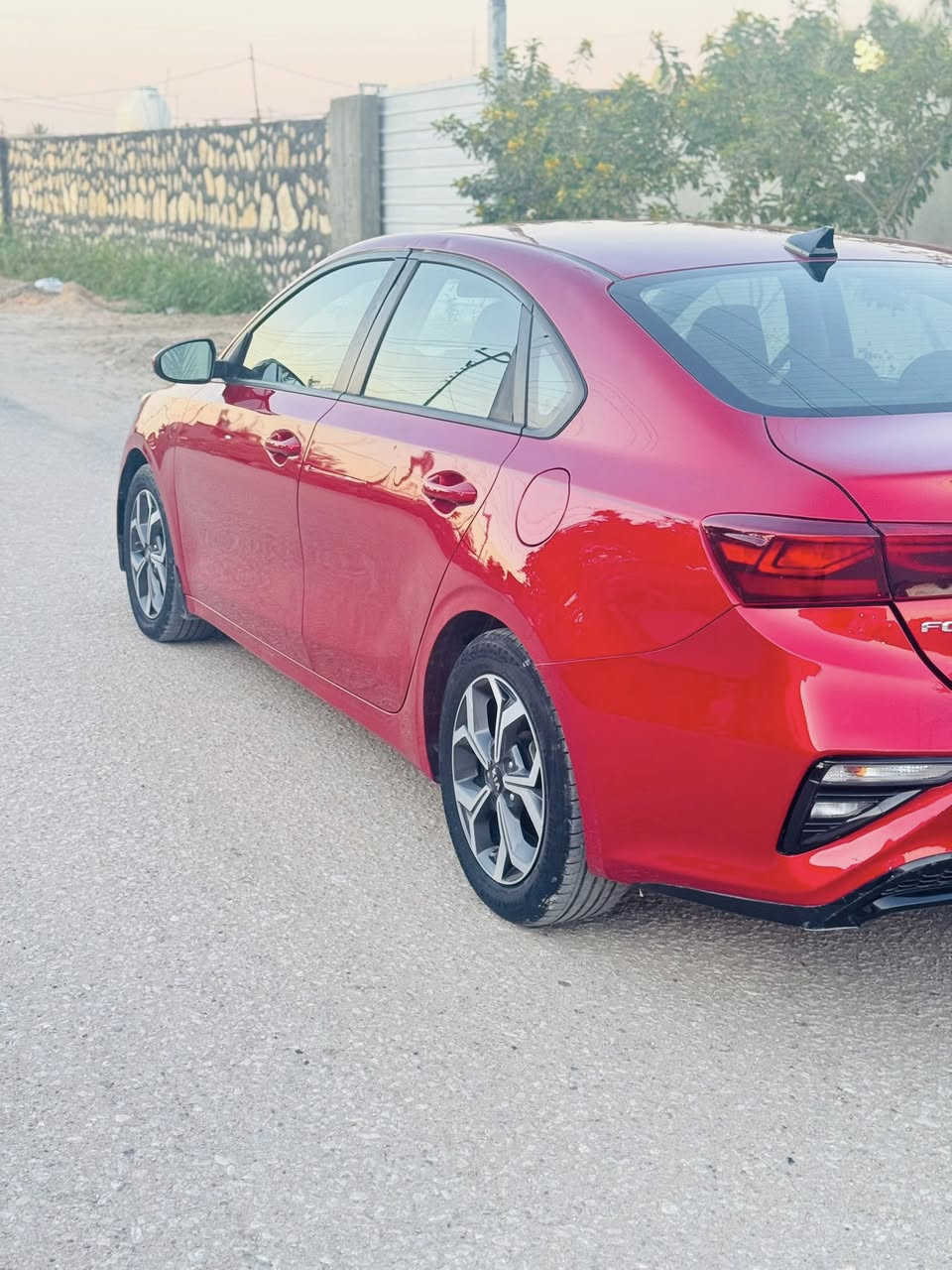 سلام عليكم مرخصت لادمن كيا فورتي 2020 رقم بغداد دولي بسمي حادثه جاملغ وبنيد
مكينه 2000 كير AT
سياره جاهز حداديه تبريد ثلج 
السياره ماشيه 90 

السعر.  120 وبيه مجال بسيط 

مكان سياره بابل قرب سيطره لاثار 

***********
