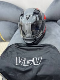 خوذه VGV قطعه اصليه وجديده ملبوسه مرتين السعر عل خاص او اتصال 07815247...