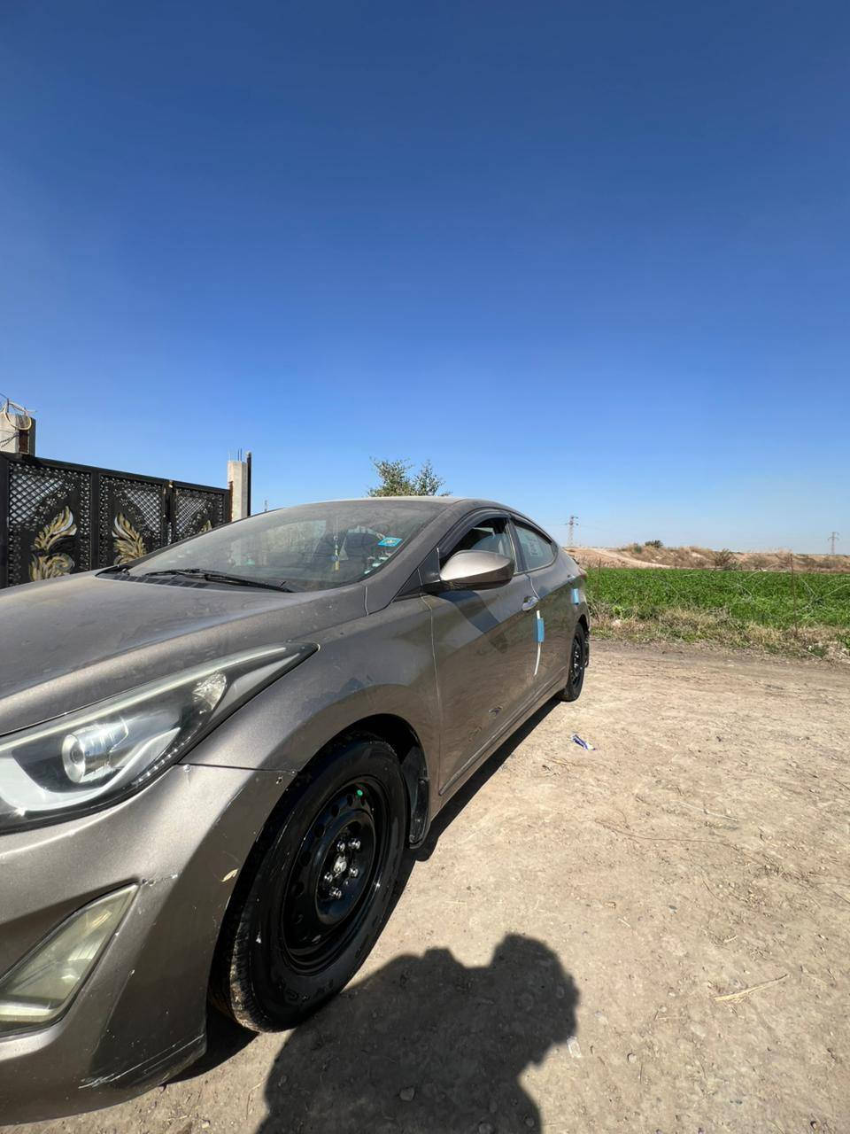 السلام عليكم عندي النتراء البيع موديل 2015 وارد امريكي سياره حلوه ونضيفه سعره شده و12 مكاني بغداد دوره عرب جبور وريد ينتصل ع رقم ***********.
