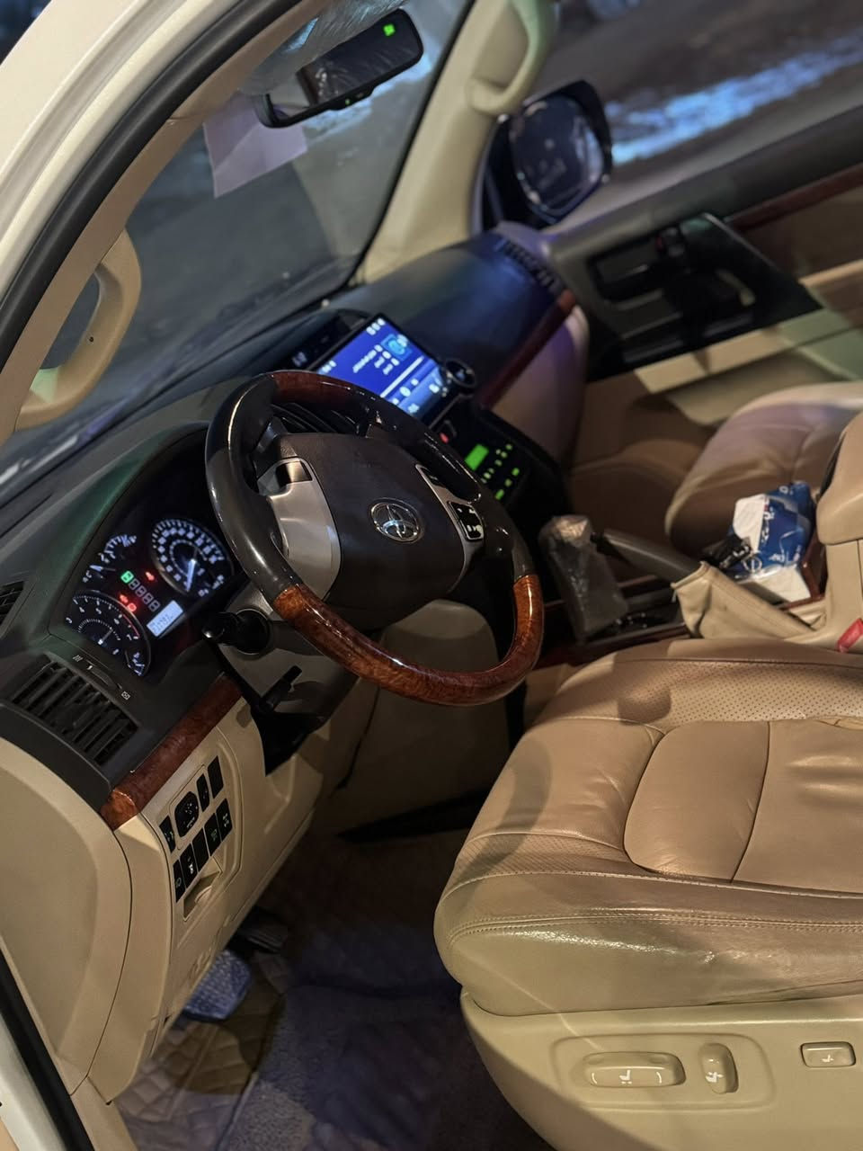 سلام اوعليكم لاندكروز بريم اصل مديل 2012 كفاله ماعده شبر بار فقط موصفات سياره 6سلندر فتحه مري قلب عند الرجوع كشنات كهرباء رقم سياره اربيل بسمي تحويل ثاني يوم مكان سياره واسط كوت مركز المدينه رقم الهاتف *********** سعر 350
