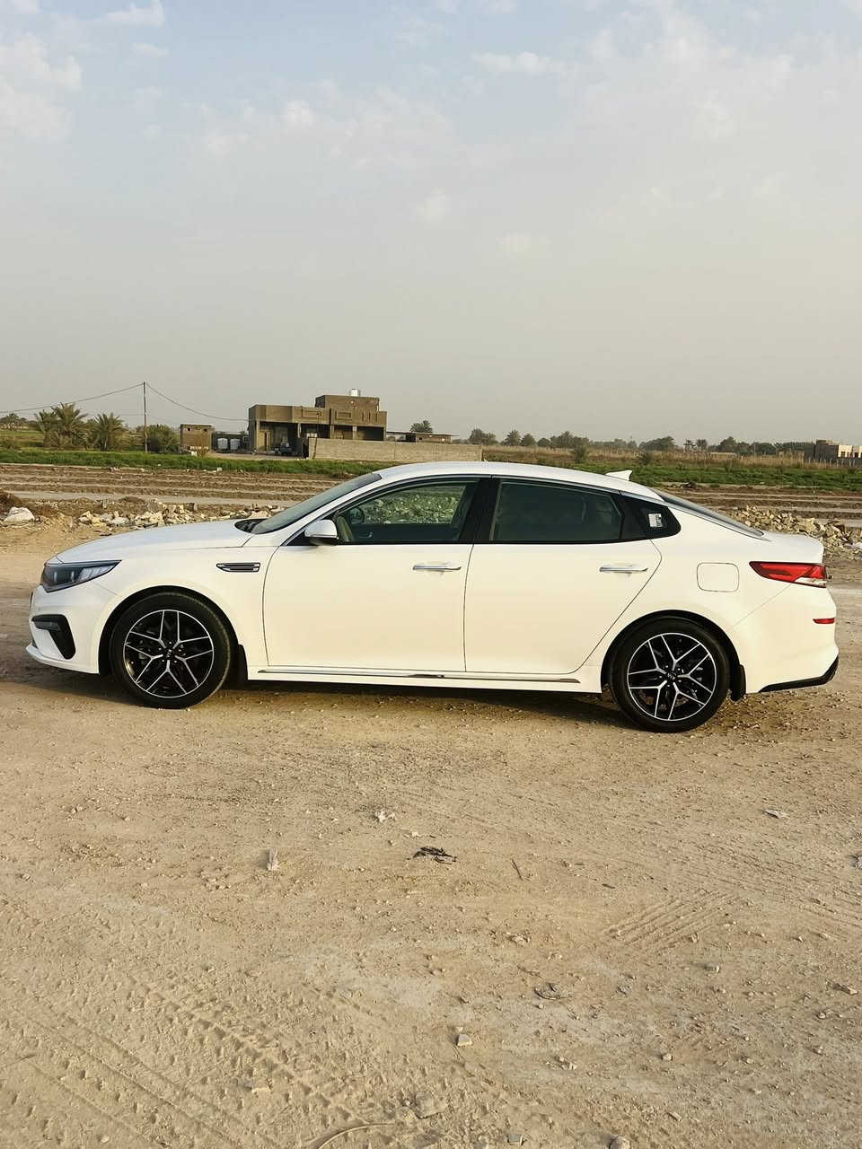 للبيع كيا اوبتيما 2020
خليجي فول مواصفات عد البنراما 
مكفولة كفاله عامة ، رقم مثنى بأسمي 
مكان السيارة / السماوة 
لأستفسار انتصل ع الرقم   ‭0770 796 8425‬

✅ ملاحظة / انا مكلف بالنشر
