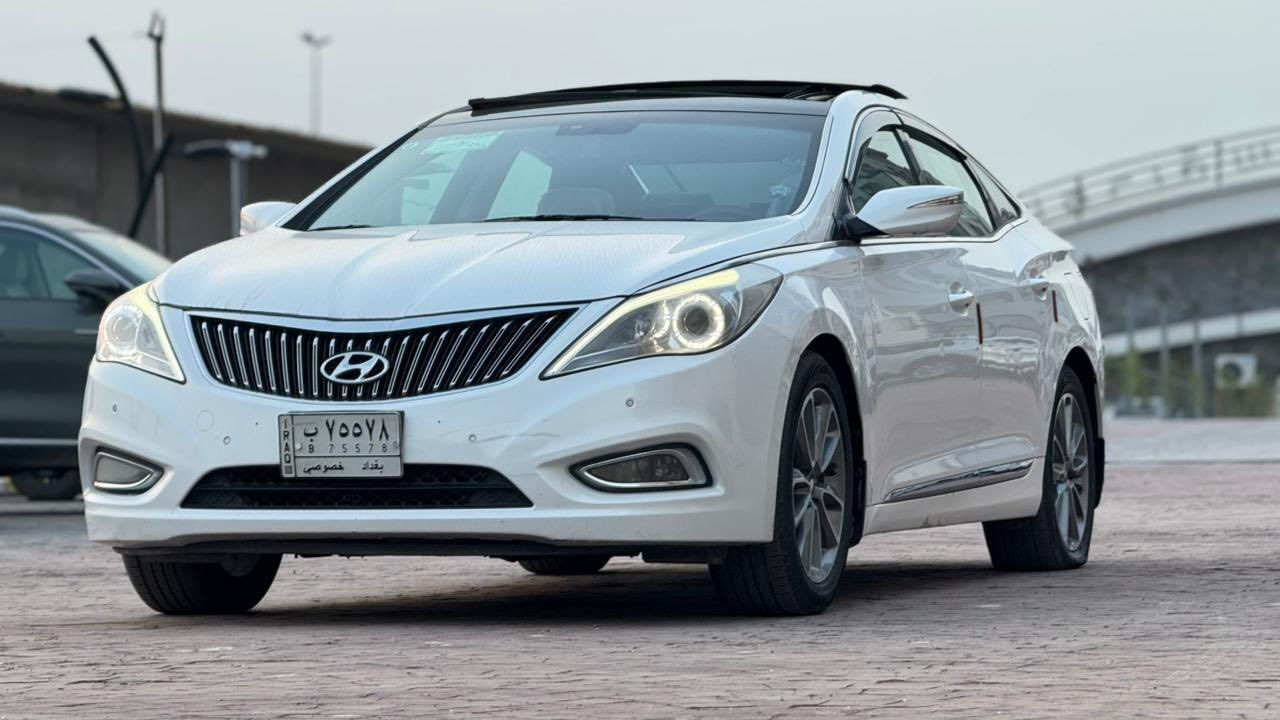 السلام عليكم ازيراة موديل ٢٠١٣ فول فول خليجي قطعتين صبغ فقط بدون دواخل شرط السونر
موصفات فول فول بانوراما داخل قرميدي كشنين كهرباء خازن ميموري شاشه وبصمه وكامرة دوارة حساسات امامي خلفي لد نهاري بعد بيها هواي موصفات تراي زيرو 
رقم بغداد مشروع وطني 
مكاني بغداد اليرموك 
*********** 
السعر ١٢٠ قفل قفل قفل
