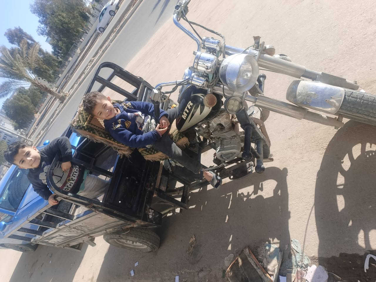 سلام عليكم ستوته البيع وراق وكيل ابن جبرين سعر واحد و٢٠٠ وبيهه ضربه بل بدي مكان النجف جمعيه وبيهه مجال ***********
