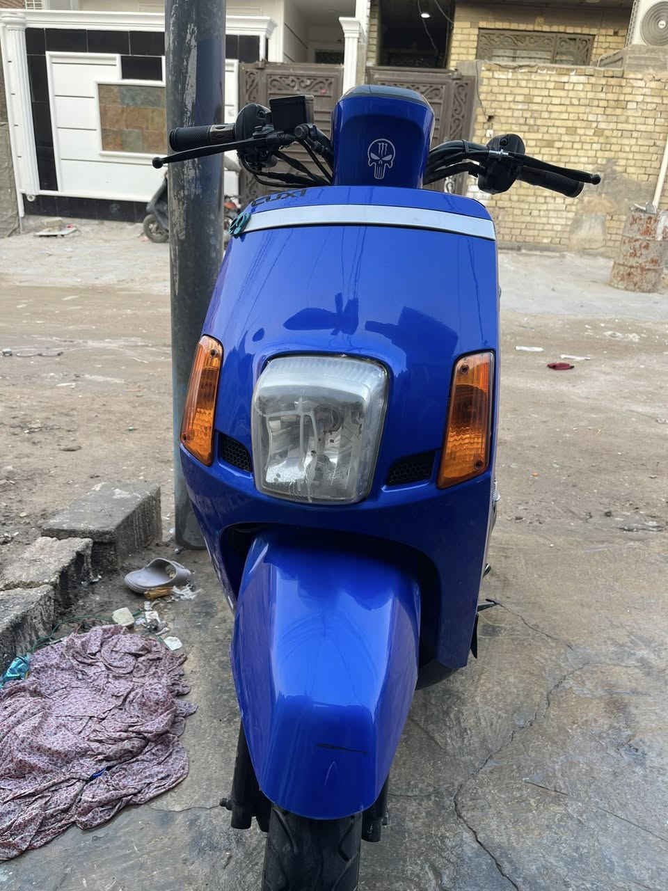 سلام عليكم دراجه بوليس نوزل صارله شهرين من طالعه من معرض تصل وتدلل سعر خاص ***********
