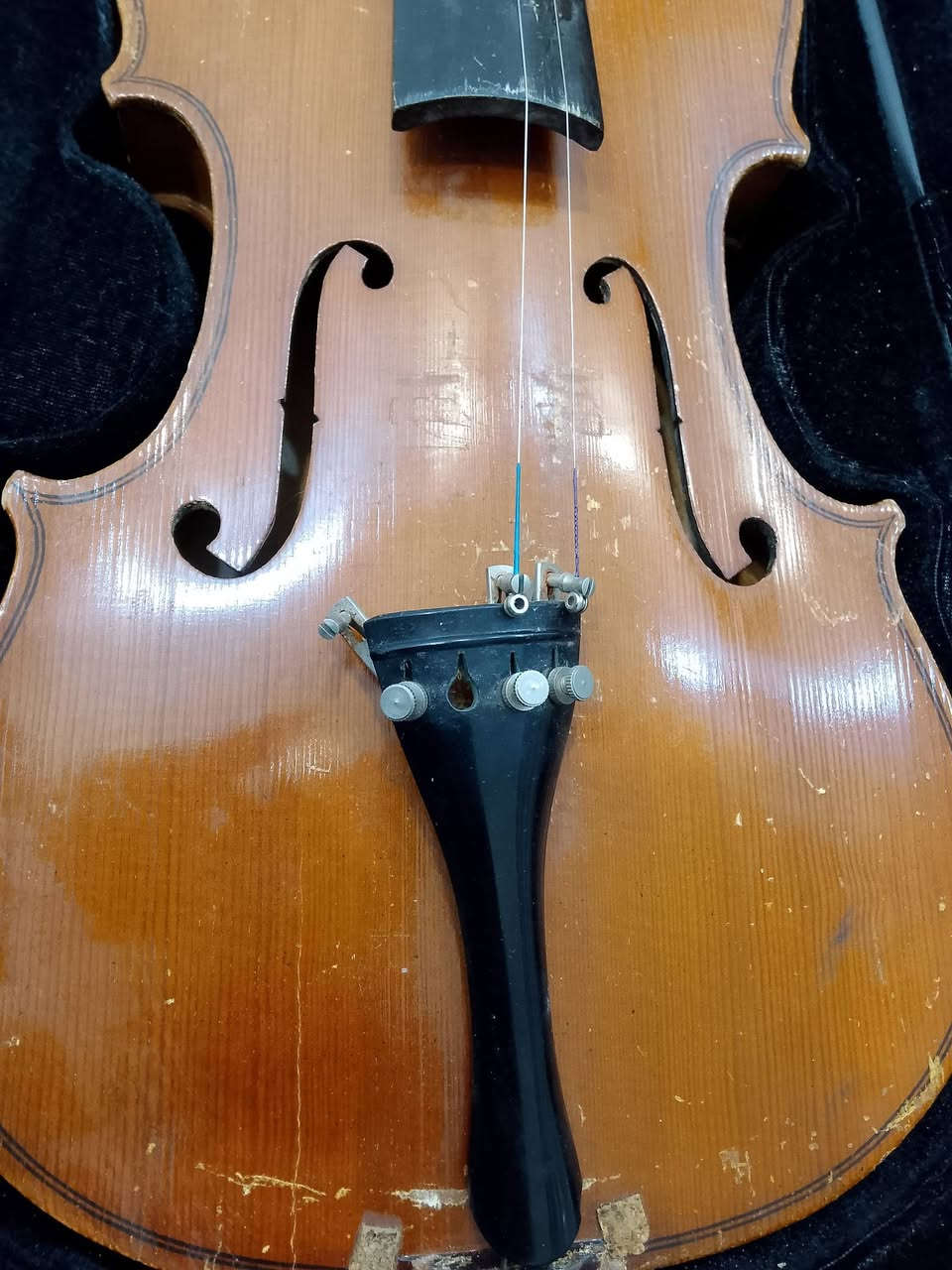 كمان اصلي قديم 🌹🇮🇶 يحتاج الى تصليح بسيط 🌹🇮🇶 
بسعر 50 الف مع التوصيل @إشارة


**إذا كنت صاحب هذا الإعلان وتريد حذفه لأي سبب، رجاءا أرسل رسالة إلى الدعم الفني**