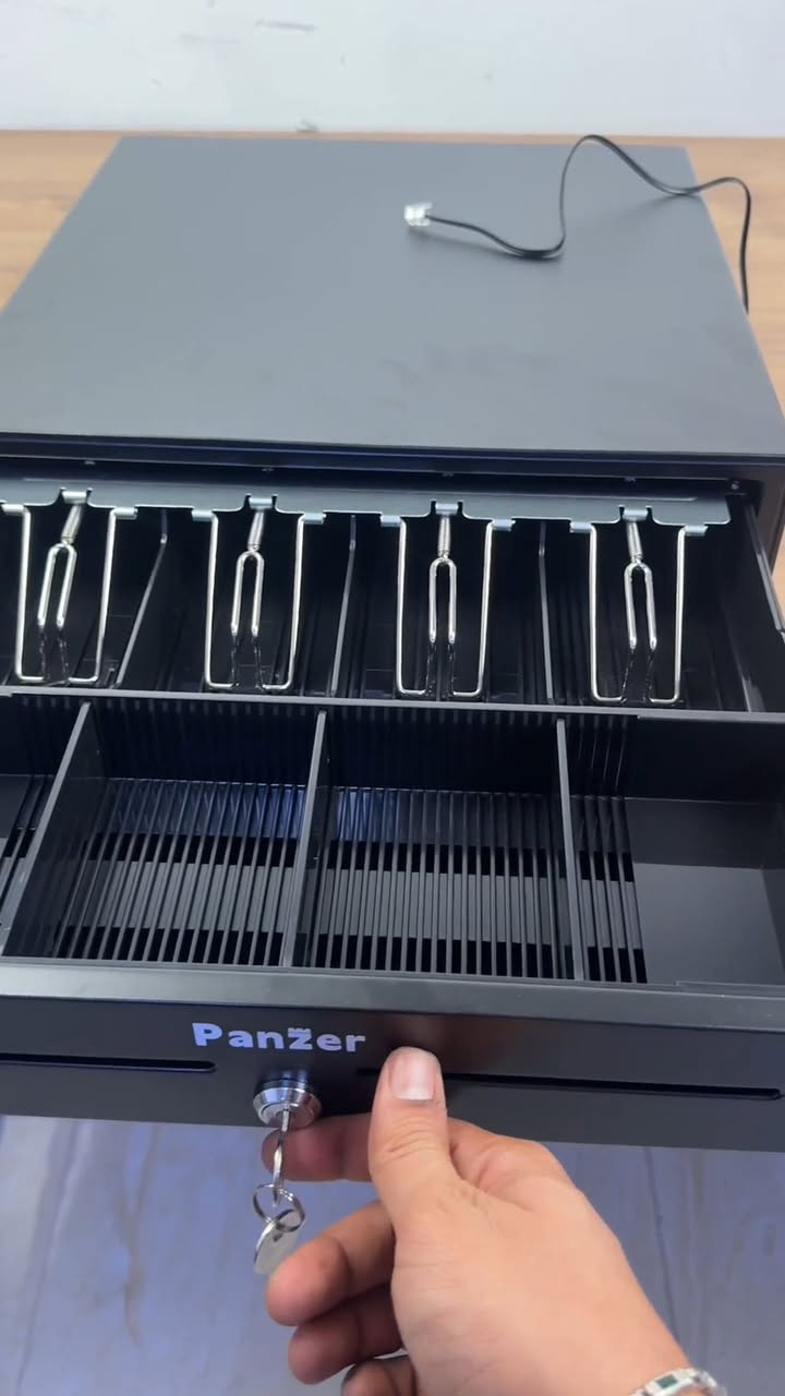 مجر كاشير 💵
مناسب لنقاط البيع في المتاجر، الصيدليات، المقاهي والمطاعم، وأكشاك البيع السريع

يدير قبضات الكاش بكفاءة: فصل الأوراق النقدية، العملات، والإيصالاتالشيكات الطويلة عبر فتحات الإيداع الأمامية دون فتح الدرج

المميزات

هيكل فولاذي متين بطلاء أسود مقاوم للخدش مع قواعد مطاطية ثابتة

قفل ثلاثي الأوضاع: فتح بالمفتاح، قفل كامل، أو وضع “تحت تحكّم النظام” للفتح الآلي من الطابعةنظام الـPOS

اتصال RJ11 (6 سنون) لربط الدرج بطابعة الفواتيرالـPOS للفتح بنبضة كهربائية

تنظيم داخلي عملي

4 خانات للأوراق النقدية مع مشابك معدنية نابضية ثابتة

للحجز وتساب ***********✅✅✅✅
