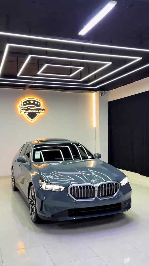 Bmw 530i Clean title Full option 2026 Grean an black Luxury  16,000mil Call for price: 0750 404 4406 0750 397 4495
