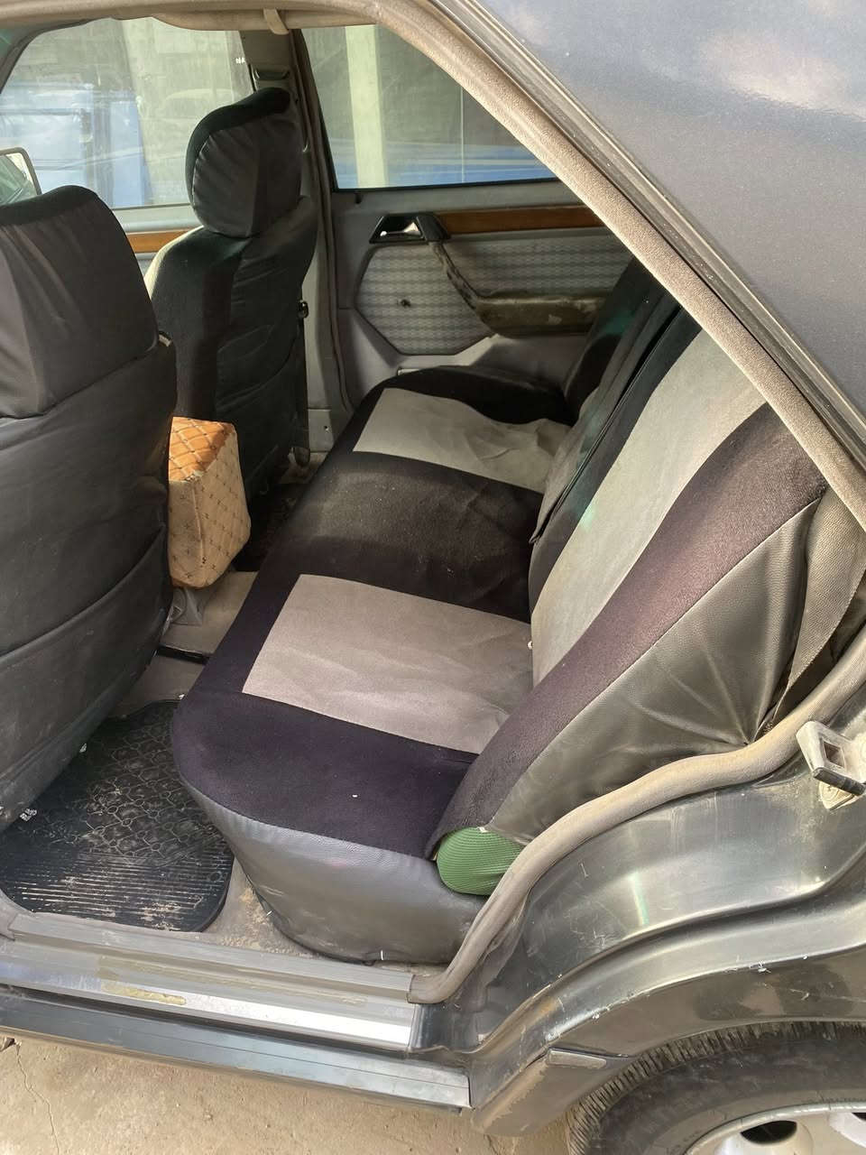 مارسدس دب موديل 1991 كير و محرك جديد سنوية منتهية السعر 55ورقة بي مجال موبايل ***********
