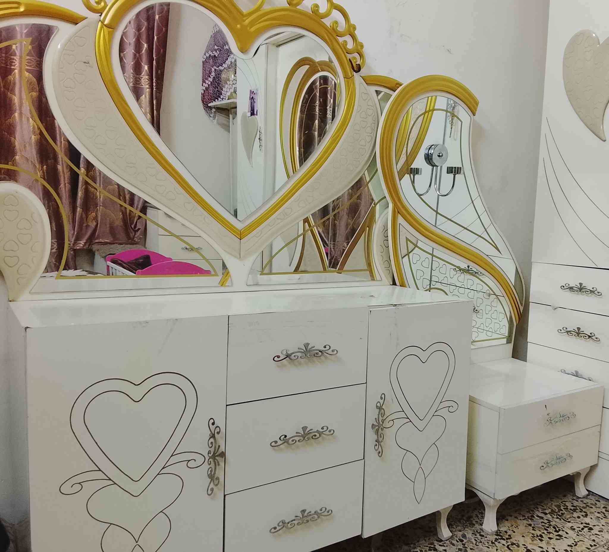 للبيع ***********
