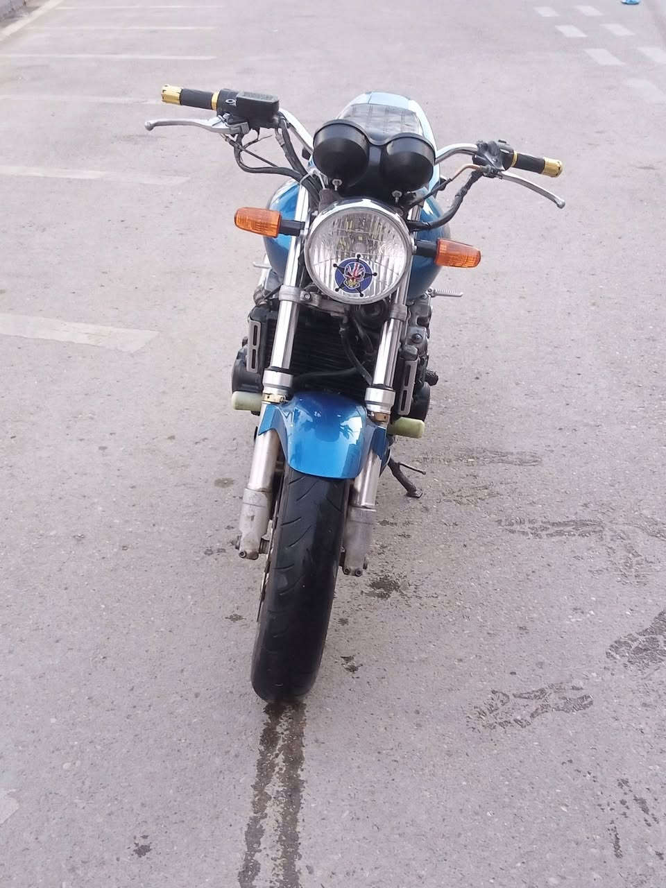 السلام عليكم سي بي 400 هايبر كابريتر 2000 موديل 2000 كفاله عمه كمرك متفوع المشراي  لا يكسر بسعرها*********** ما متوجد عله لنترنيت تصال فقط مكان الدراجه ديالى بعقوبه
