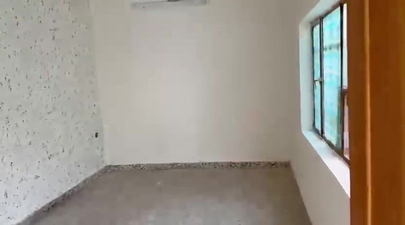 السلام عليكم 
شقه طابق اول للايجار المساحة 100م الموقع بغداد الدورة شارع الشرطة بناء حديث 
تحتوي على 2 غرف نوم صالة مطبخ خدمات 
العرض حصريا 
عنوان المكتب  
بغداد الدورة شارع ابو طيارة 
قرب روزة مقابل افران المتوكل 
***********
***********
***********
