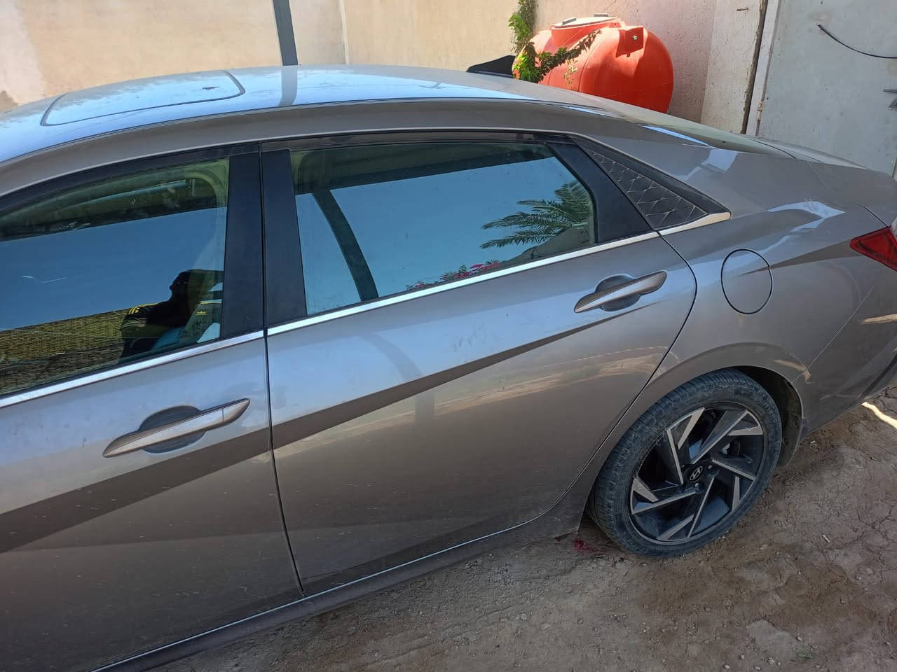 النتر 24فول مواصفات حره 
باسمي فتحه تحكم ستيرن قياده ذاتيه اربع كامرات حادثه دعاميه ولايت فقط جهة السايق كشن تدفئه وتبريد 
ماشيه 44ميل ستخدام شخصي
السعر 150 وبيه مجال مكاني ذي قار الشطره 
***********
