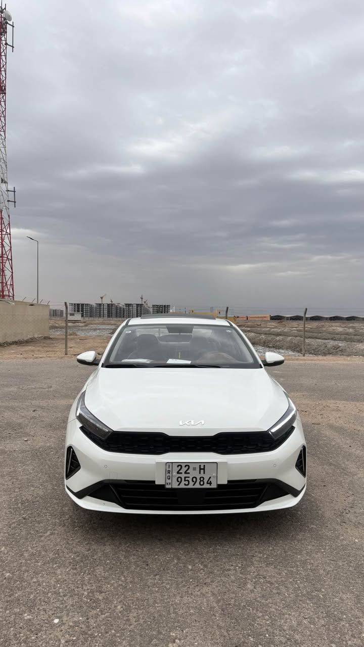 السلام عليكم للبيع او مراوس بجارجر او اوباما او سوناتا  K3موديل 24 تجميع صيني

السيارة فول مواصفات ما حاجة اذكرهن 

رقم اربيل الجديد السيارة حيل جديدة بعدهي بحالة الشركة ماشية 12 الف كيلو فقط 

محرك 1500 دبل نوزل 

السيارة كفاله عامة عدا كارت على كد 4 اصابع يم البگ لايت 

مكاني بصرة 

السعر ب 138 وبيهة مجال 

*********** الزبير, البصرة
