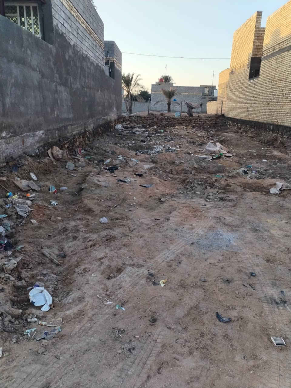 قطعة للبيع المساحه ٢٠٠ متر زراعي بام العصافير٠٠٠ مقابيل شارع المركز الشرطه.. قرار محكمه.. السعر ١٠ مليون... ***********
