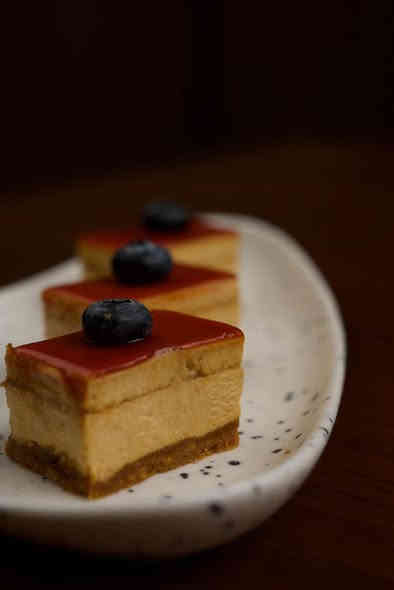 سارع بتسليم جوازك عمرتي جماد الثاني ورجب الأصب مقاعد محدوده على الراغبين لأتصال على الرقم *********** بناسب أسعار برامج 10 ايام تنطلق حملته يوم 15 طيران بوفي مفتوح كل هاذه بسعر 950 الف هديه جنطه كتف احرام
