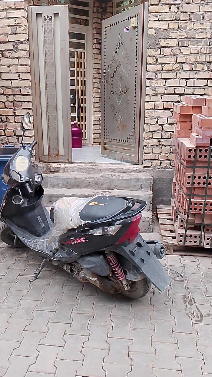 دار للبيع مساحه 100مربع قاط واحد الشعله شارع افران ضياء الاستفسار ***********
