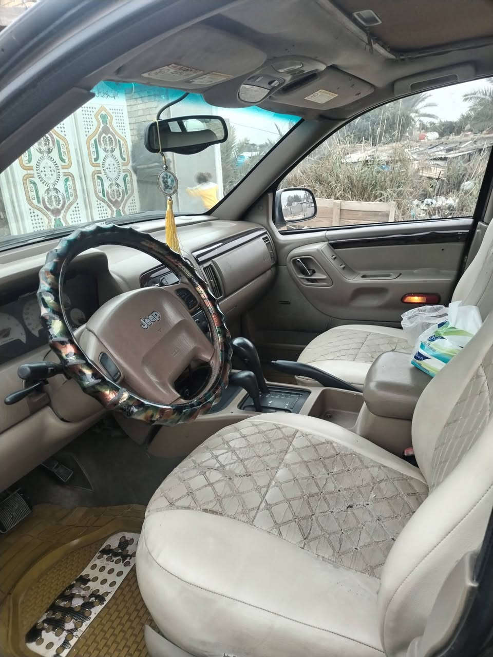 جيب شيروكي للبيع موديل 2001 محرك كير ففتي3000 اكسل علفحص بلاديه  مابيه اي خياس شرط التحويل بفداد انكليزي بسمي السعر ٥٦ وبيه مجال بصيط استفسار خاص فقط،،،، مكان السياره بغداد الكرخ


**إذا كنت صاحب هذا الإعلان وتريد حذفه لأي سبب، رجاءا أرسل رسالة إلى الدعم الفني**