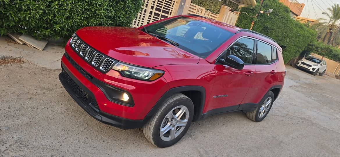 جيب كومباس 2023 بدون رقم ماشيه 21 الف حادثها تبديل بنيد ودعاميه وصبغ بسيط في تكمة جهة السايق كد شبرين 
السعر/150$ وبيها مجال
***********
