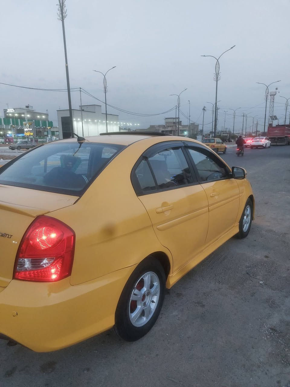 السلام عليكم اكسنت فيرنه رياضي  خليجي مكينه ١٦ 
سياره فول مواصفات  مكينه كير خير من الله 
بيها مكانات معجون  تخم تاير جديد صدر جديد 
مصفره هيه غرمات سنويه جديده 
مكاني بغداد السعر  ٨٥ بيها مجال قليل 
الاتصال ***********
