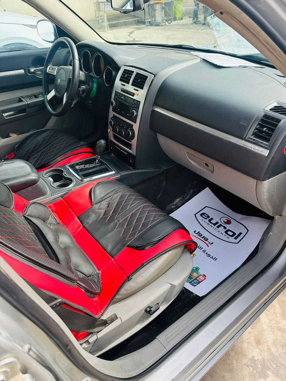 سلام عليكم جارجر 2010  ادوات سيارة جديدة كص قمارة فقط. بيهةًبدايت لاستيك ولف اول ما شغل اسم دخلن ويطكع. بيهة كتاب موكز وكتاب قاضي. يعني  حالهة حال الصولي.    مكان السيارة بغداد. بيع او مراوس. السعر ٣١  بيهة مجال بصيط.  رجاء المو شراي لا يخابر.  رقم الهاتف. ***********
