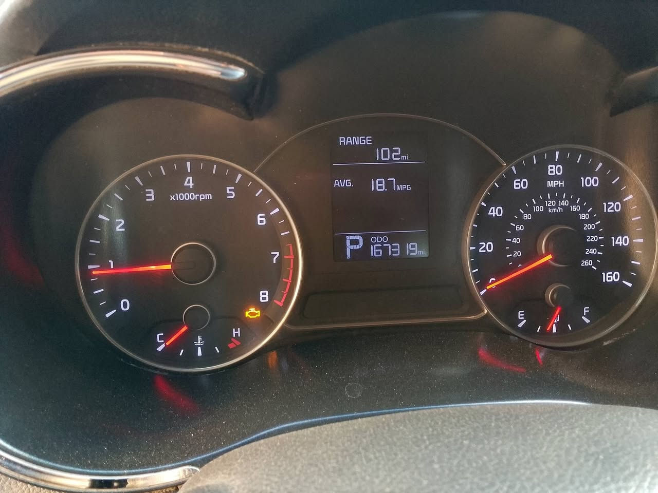 السلام عليكم
سياره فورتي موديل 16وارد امريكي كلين بدون حادث 
بيه جاملق خلفي بلعراق بيه منظومه غاز تحكم ستيرن 
تدفه تبريد لمكان بغداد قضاء الزوراء سعره 114وبيه مجال 
*********** سونار موجود سنويه 29
