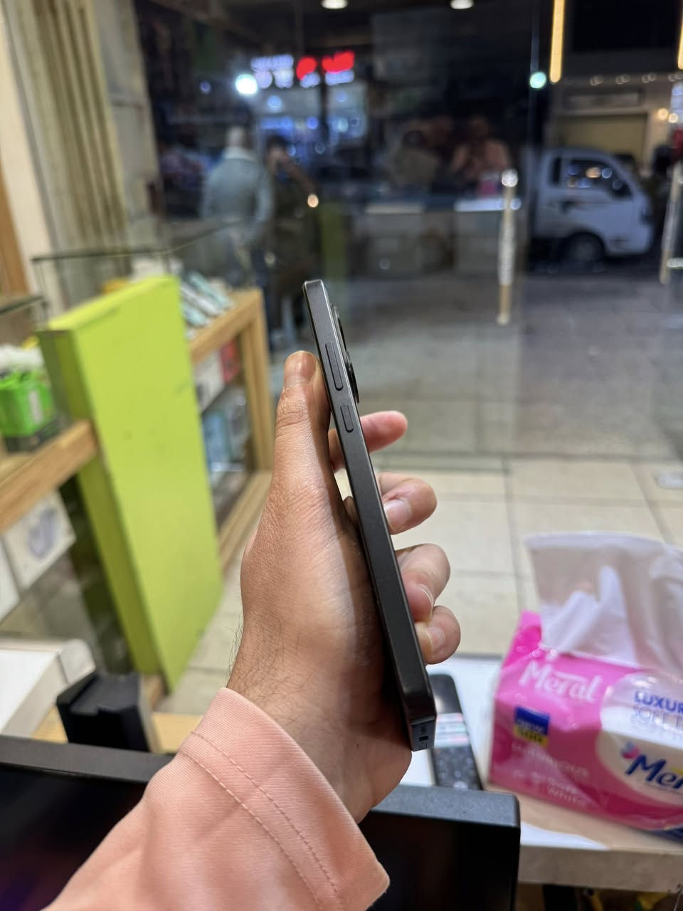 Poco x7 pro
كلش نضيف
ذاكرة 256 
ملحقاته كامله
***********
