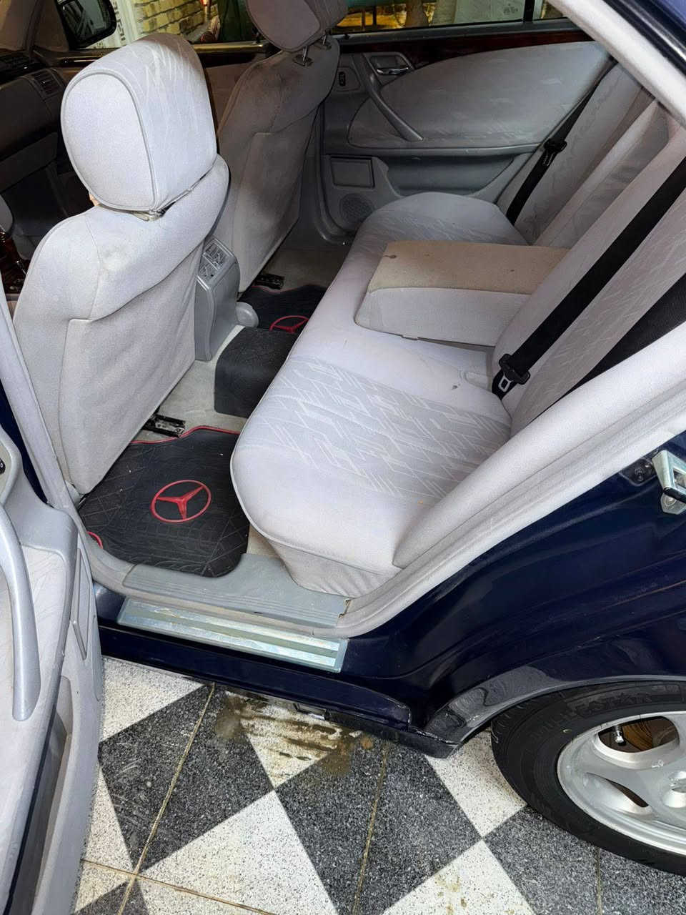 السلام عليكم الحلال للبيع
موديل 2000 السياره جاهزه من كلشي اي نقص مابيها رقم اربيل 3500 مكينه 6V سعرها 105 وبيها مجال بسيط
*********** ماكدر اجاوب على التعليقات بسبب العمل ربي يحفظ الجميع
