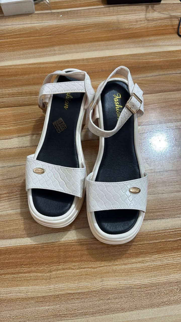 سعر القطعه ٥ الاف


**إذا كنت صاحب هذا الإعلان وتريد حذفه لأي سبب، رجاءا أرسل رسالة إلى الدعم الفني**