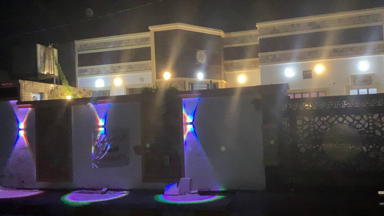 📌مكتب اركان الصفا للعقار
♦بيت للبيع في الفلوجة خلف جامع التقوى /حي الخضراء بسعر مناسب المساحه ٢٧٠ بناء طابوق (واجهه ١٣.٥متر ×  نزال٢٠متر) غرفتين خمسه في اربعه واستقبال سبعه في اربعه وصاله ١٠ في اربعه ومطبخ حار وبارد وحمام عائلي في الصاله ٣ في ٢وحمام سويت داخل الغرفه وحديقة كبيره وطرمه تسع لسيارتين عرض الشارع ١٠ استندر نافذ على شارعين ١٥ متر خدمات مجاري وتبليط ومدارس تبعد ٣٠ متر عن البيت خلف جامع التقوى قرب مدرسة الخوارزمي منطقة كامله خدمات 
♦السعر: 155مليون بي مجال
♦ملاحضه: السعر يحددمن قبل مالك العقار وليس المكتب
🔴. للأستفسار أكثر مراجعة (مكتب اركان الصفا  للعقار)
🔺 #العنـوان :: الفلوجه حي. الامين_قرب جامع السلام 

او التواصل 
على الارقام التاليه …

***********

***********
