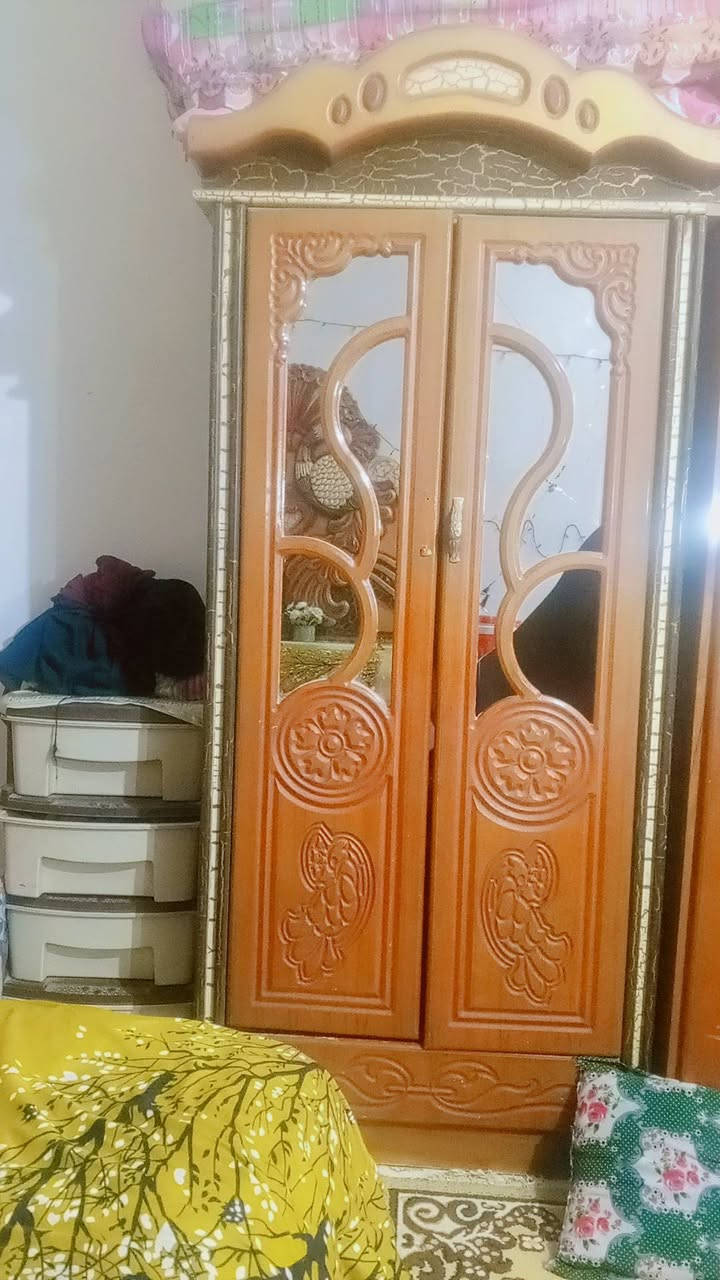 غرفه اخشاب للبيع للتواصل عله هذا الرقم ***********
