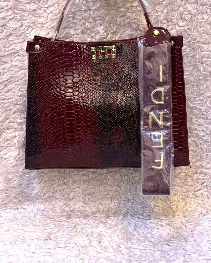 سلاو 😍👋 مرحبا 👋🧡 ANA SHOES 

جبنالكم حقايب نسايً ماركة  FENDI ماستر 5الوان موجود
العنوان كركوك قادسيه الثانيه بدايه سايدين ابو
 خطاب  توصيل جميع محافظات
الاتصال على هذا الرق***********
