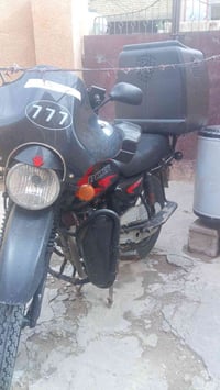 بوكسر • ٢٠٢١ • بدون رقم