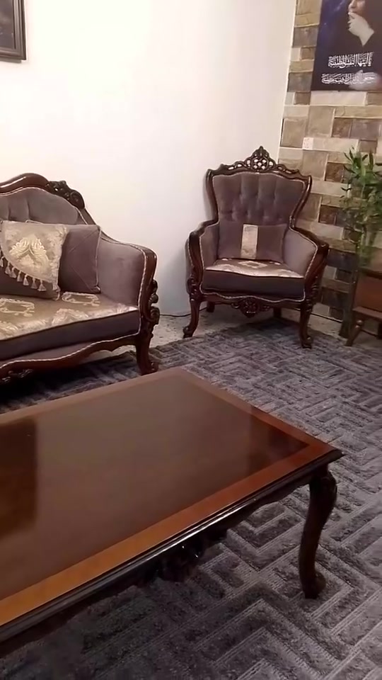 تخم ملكي 10مقاعد+طبلة وسطية جبيرة قبل شهرين اشتريتة التخم نضيف وجديد بعدة  السعر مليون و600 وبي مجال الشراي يدخل خاص فقط


**إذا كنت صاحب هذا الإعلان وتريد حذفه لأي سبب، رجاءا أرسل رسالة إلى الدعم الفني**