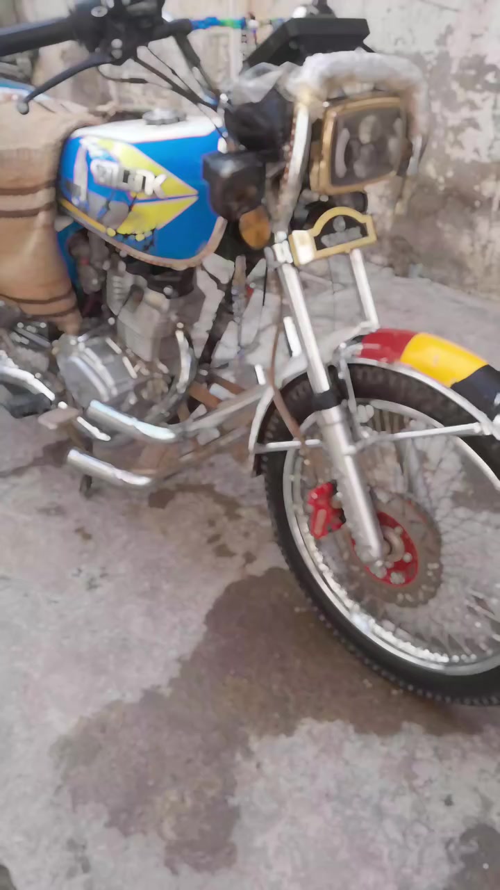 السلام عليكم دراجه تايكر موديل ٢٤لبيع المكان بعقوبه الهويدر السعر ٦٠٠ رقم الهاتف ***********
