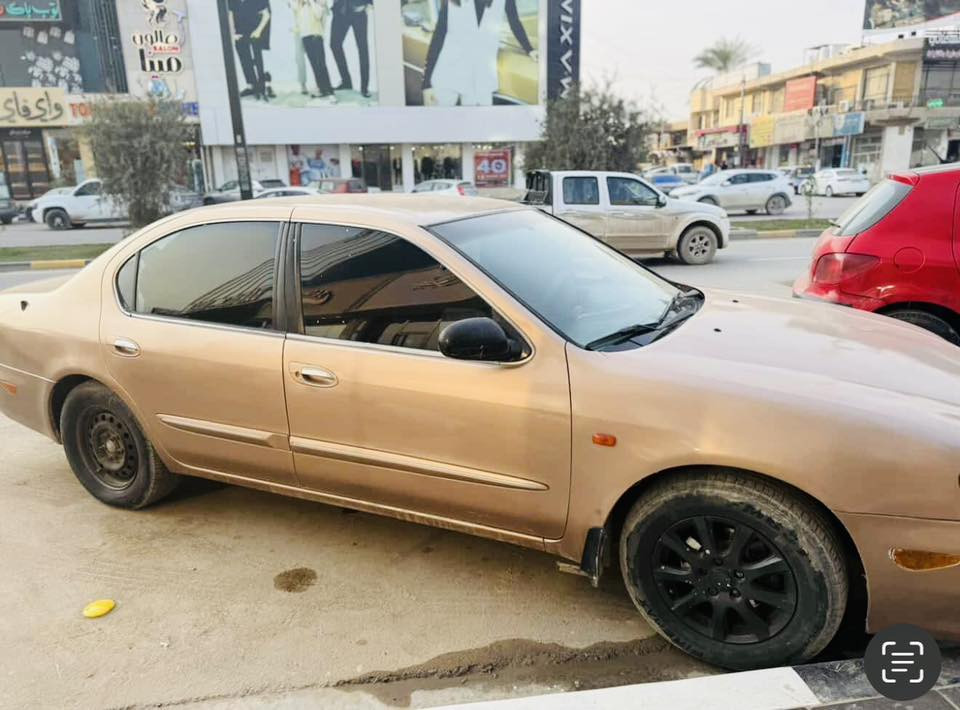 سلام عليكم ورحمة الله وبركاته 
نيسان مكزمه 
مديل /2008 
السياره مزاد وزاره الداخلية 
بيها كتّاب ومعامله الترقيم موجوده 
يعني اتروح تدفع رسوم وترقم 
السياره جديد حداديه تخم تاير ويل كب 
دوشمه كله جديد مال جني 
مكينه كير جديد سياره فوللللل لون موميز 
الاستفسار ***********
