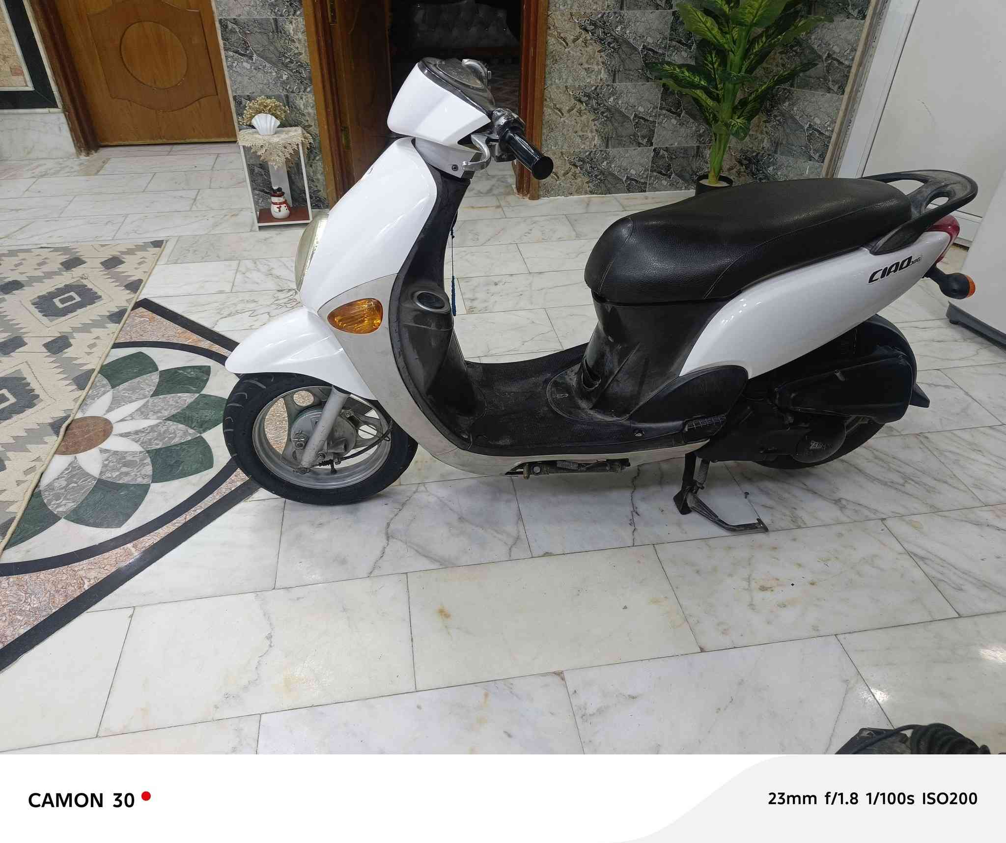 سلام عليكم شباب دراجه فله لبيع ***********
