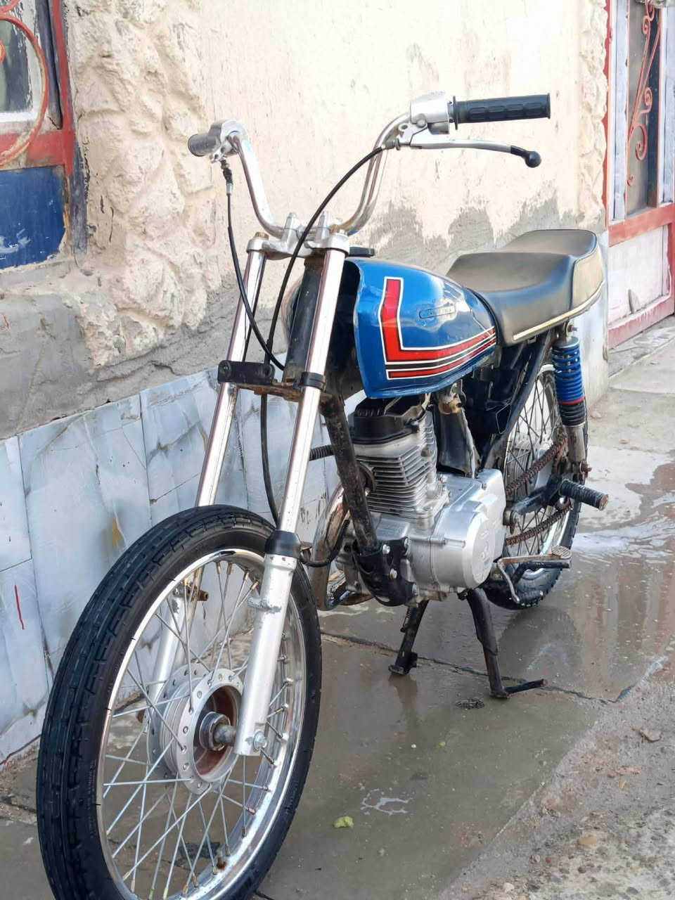 دراجه للبيع تعمير 24
محرك سيجي نامه مفتوخ ولفات فقط 
ناصريه مركز خلف جامعه ذي قار 
السعر خاص ***********
