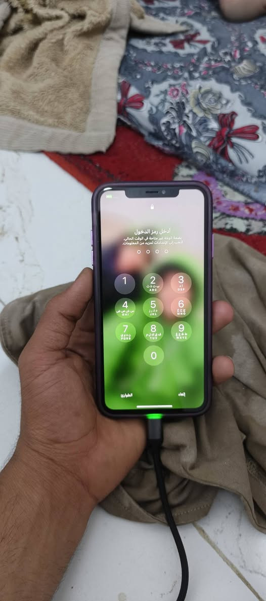 ايفون X max
ذاكرتة 256
مبدل شاشة وبطاريه وكاله أصلية قبل ٢٠ يوم 
ومثل ما تشوفون بـ صور  
سعرة ب ٢٠٠ وبي مجال .


**إذا كنت صاحب هذا الإعلان وتريد حذفه لأي سبب، رجاءا أرسل رسالة إلى الدعم الفني**