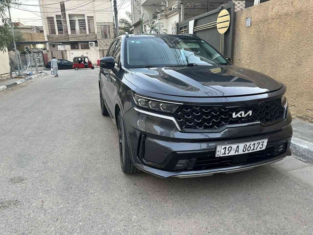 وارد امريكي بيه طخه خفيفه بالجاملغ الأمامي وراجع علئ البارد وبدون قطرة صبغ 

والباقي كفاله عامه علئ وضع الشركه وين ميعجبك افحص
مواصفات SX   معروفه فول مواصفات بانروما
 مكينه 2.5 تيربو   كير ٨ سرعات دبل كلج طيران
داخل جلد أبيض ملكي 
قياده ذاتيه 
تحديد مسار 
رادار امامي 
حساس جانبي
اشاره بالمرايا
مرئات جانبيه شفط
اوتو بارك 
اوتو ستوب 
تشغيل عن بعد 
ترحيب عند الاقتراب 
خمس انظمه قياده
كشنات أماميه كهرباء  + تدفئه
شاشه عداد دجتل 
كامره خلفيه
٧ راكب سياحي VIB
صندوك كهرباء 
بصمتين تشغيل 
وبعد بيه هواي مواصفات
ملاحظه السياره ماشيه 29 الف  أخت الزيرو
سياره جديده مال جناي 
رقم كربلاء بأسمي تحويل ثاني يوم مكاني كربلاء  
سعره 265 وبيه مجال 
*********** الشراي يتصل
