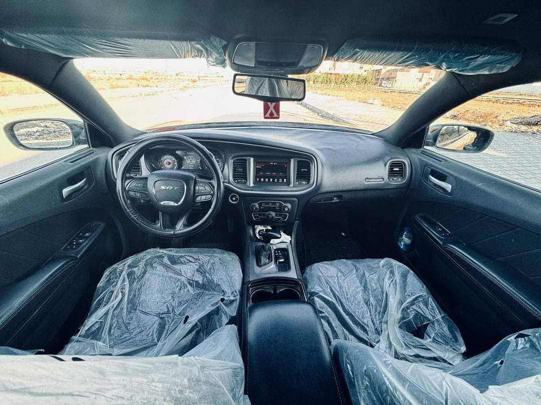 جارجر 20 اصل ماشيه 70 ماشتغله خط      سكتيل محدث جيتي رقم بغداد نكليزي بسمي مصفره هيئه وغرماه مكاني العماره السعر 235 وبيها مجال ***********
