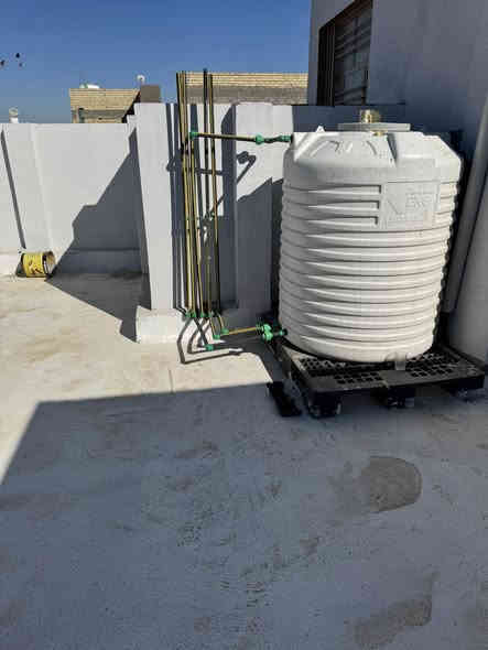 يالله يعلن مكتب الخبير للعقار عن وجود  دار طابو زراعي سند 25 مساحه 100واقع حال 140متر 
بناء طابوق مسلح بناء حديث غير مسكون 
يتكون من غرفه نوم صاله مطبخ استقبال صحيات داخليه وخارجيه مع كراج سياره عرض الشارع 10متر 
الموقع حي المصطفى قطع حجيه نوفه بالبدايه
السعر. 77 مليون بي مجال بصيط
الاتصال ***********
