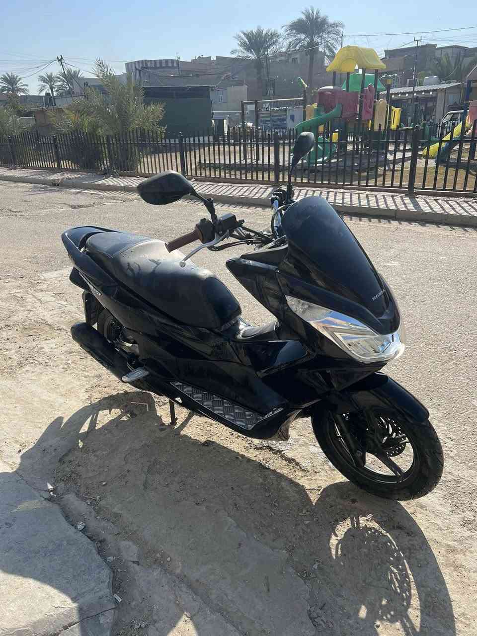 دراجة pcx للبيع 2018
سلام عليكم دراجة pcx للبيع ماشية 83 الف مكينة 150 بانزين كله محسن دهن كله موتول الاصلي دراجة ע مفتوحة ولا مصلحة تجي تفحص ياله تاخذ السعر 1700 وبيها مجال قليل
بغداد مدينة الصدر 
***********
