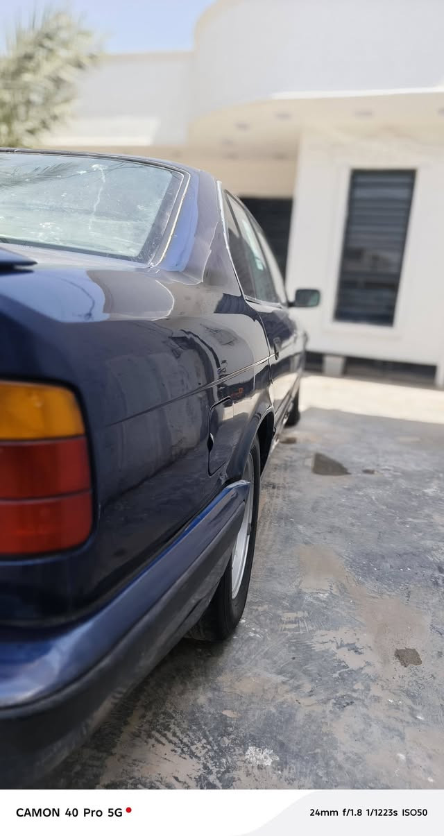 Bmw 525 مفتوح للبيع فقط
بغداد بأسمي مكينة بيها خيط تبخير 
السيارة معمرة ومصبوغة عام 
شاشة وكامرة وفتحة
لغد شواصي تكم قمارة مكفول 
صدرها جيد وبخصوص التبريد شغال بس عندي الفان طفة الوحدة يعني شغلة كهربائية 
السعر 55 وبيها مجال
مكانها بغداد 
رقم الهاتف ***********
علما ما متواجد على الفيسبوك الشراي يتصل
