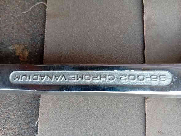 سلام عليكم راجز نص نكليزي اصلي سعر ٣٥عراقي بغداد ***********
