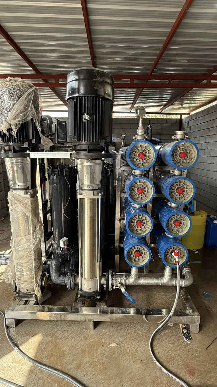 تم بحمد الله تعالئ
نصب وتجهيز وتشغيل محطه RO   
بطاقه. 25 م مكعب بساعه (الانتاج الفعلي30 م مكعب بساعه)
في محافضه البصره (قضاء القرنه) 

لطلب والاستفسار 📞📞  ***********
