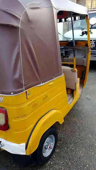 سلام عليكم تكتك  مديل 17//شهر12   تكتك مرقم  رقم  نكليزي. وسنويه   بسم ولد راعيه  ادليك بيته  ورقمه يمي ثاني يوم يحوله   سعره4 وبيه مجال مكاني بغداد  حي نصر  .. رقم واتساب فقط***********
