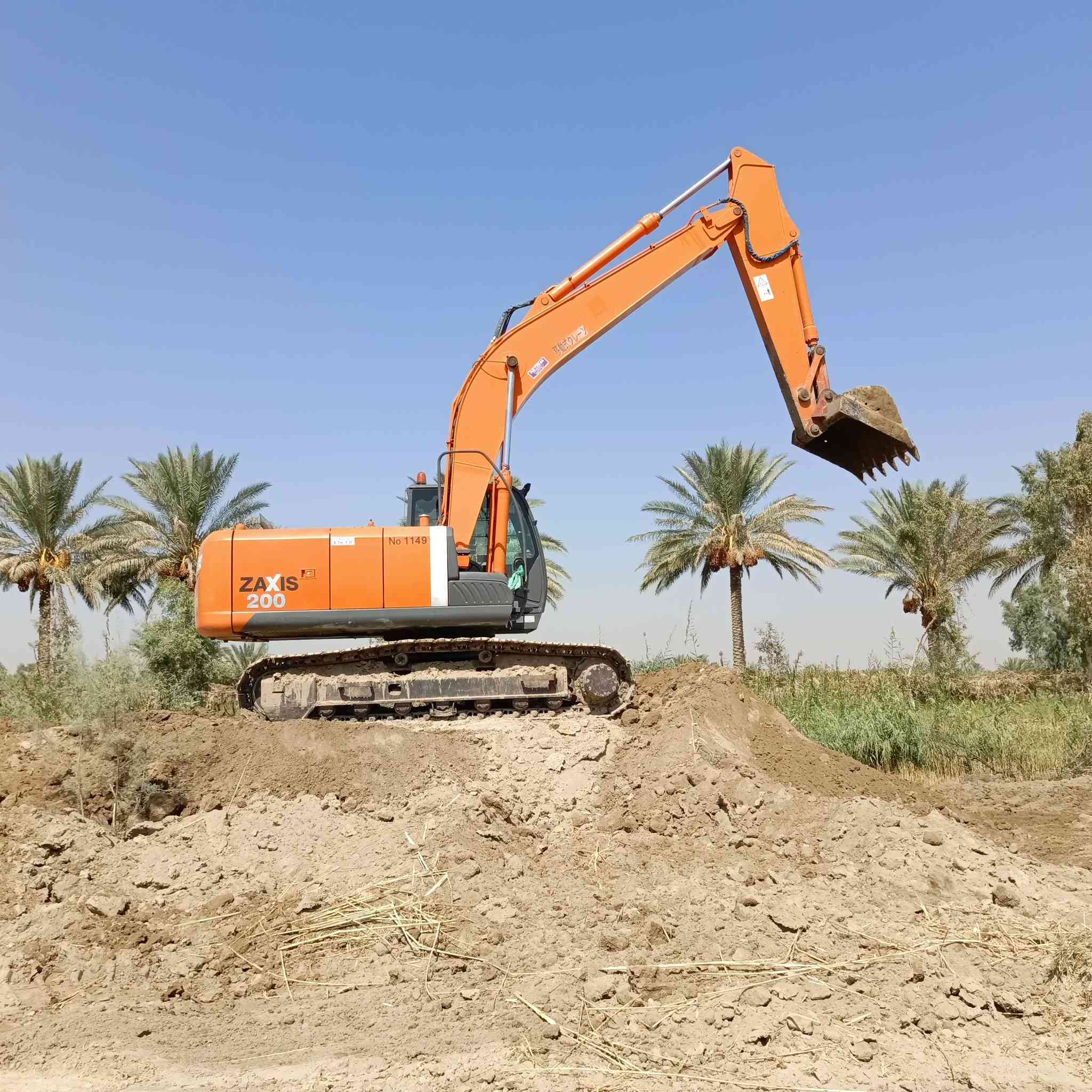 سلام عليكم حفاره زت ثري يابانية للبيع كفاله عامه موديل 2012دخول جديد الإستفسار انتصل ***********
