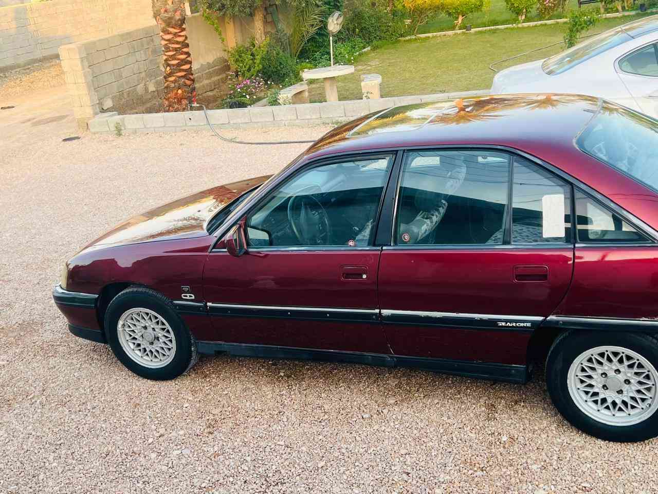 اوبل اوميكا
موديل 92
مصبوغه عام للجماليه 
رقم بغداد بسمي 
محركه 2000مكفول گير مكفول 
كير عادي 
صدر امامي خلفي فول 
السعر 37وبيها مجال 
للأستفسار ***********
