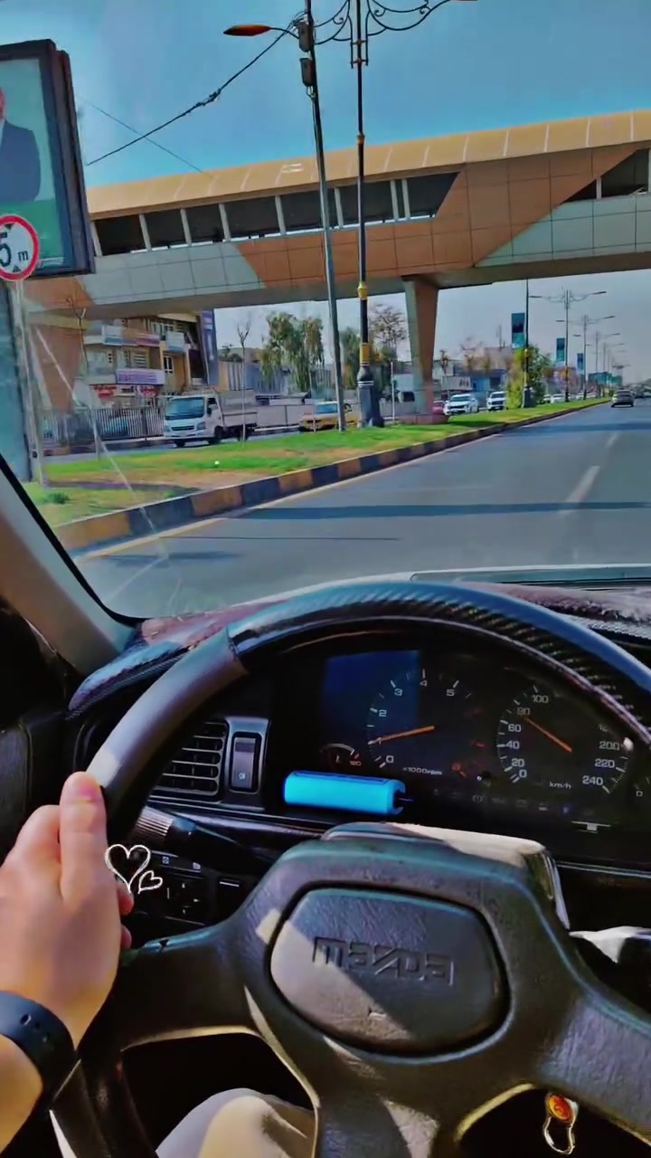 مازدا 626  رقم نينوى الماني  سعرها 38 وبي مجال بسيط
سنوية ساقطة من 2018 
شرط التحويل  صبغ حزام جماليه فقط بدون دواخل 
كير ومحرك شرط سيارة ناعسه وحلوة مال بيت 
كهربائيات كلها شغاله  تدفئة فقط بدون تبريد 
جامات اربعه كهرب  كير عاادي  ترايك وين ماتريد   
***********  بي واتساب 
مكاني موصل
